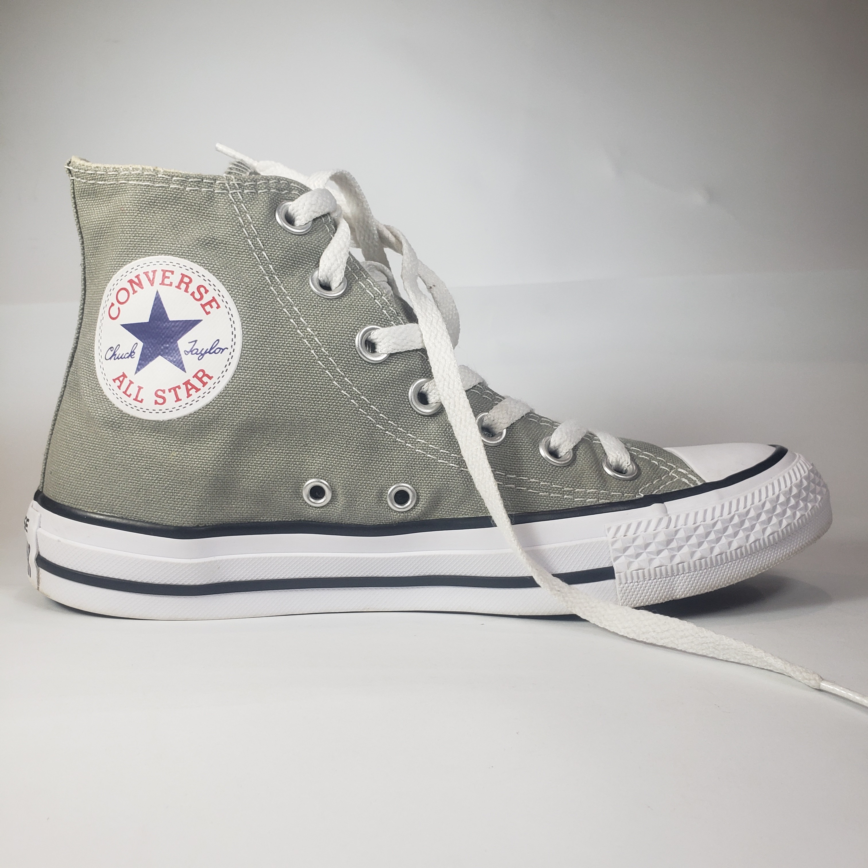 Grey Converse All Star Chunk T...